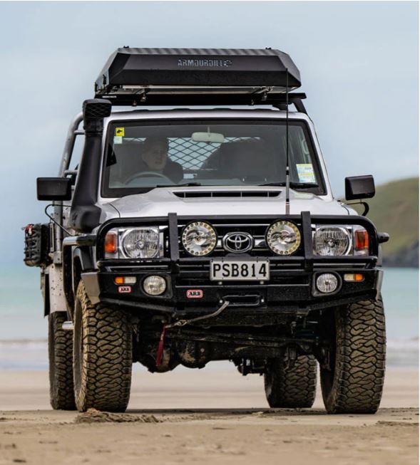 Armourdillo Hard Shell Rooftop Tent
