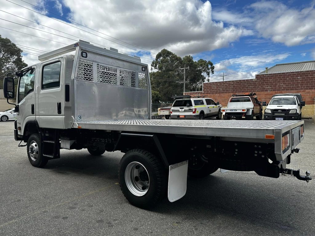 Isuzu Truck Tray Custom modifications